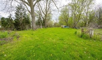 6748 Cedar St, Akron, NY 14001