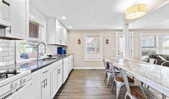 21 E 9th St, Barnegat Light, NJ 08006