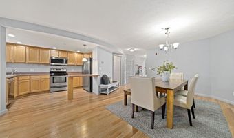 305 Rembrandt Way 305, Abington, MA 02351