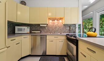 2805 Byington Blvd, Ann Arbor, MI 48105