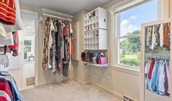 37 Newtown Rd, Acton, MA 01720