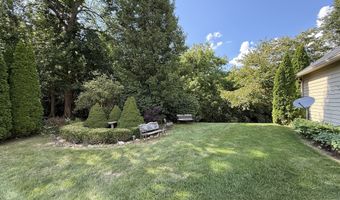 7312 Apple Cross Cir, Avon, IN 46123