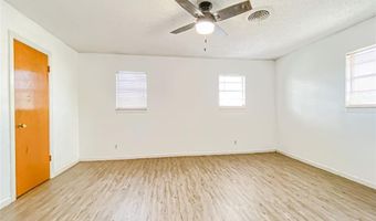 2810 Robertson Dr, Abilene, TX 79606