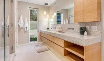 165 Pine Ave, Carlsbad, CA 92008