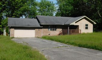 823 Hidden Acres Dr, Bedford, IN 47421