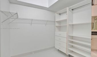 3500 Mystic Pointe Dr 105, Aventura, FL 33180