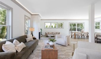 157 Ellery Ave, Middletown, RI 02842