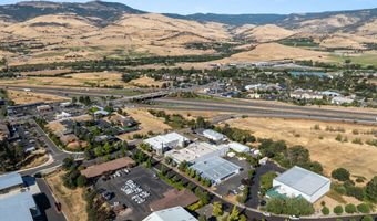 710 Jefferson Ave, Ashland, OR 97520