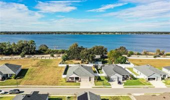 261 WALKERS POINT Dr, Auburndale, FL 33823