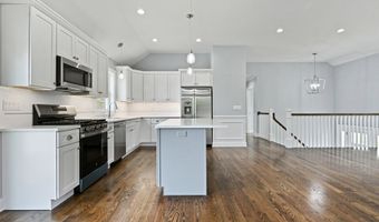 01 Sunrise Rd, Danbury, CT 06811