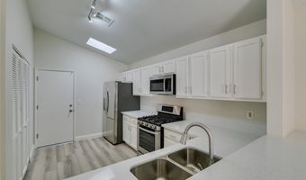 8664 Buttercreek Way, Las Vegas, NV 89117