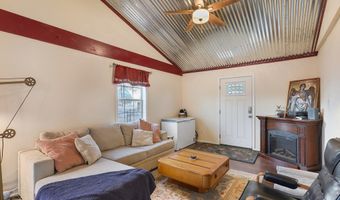 1102 W Del Rio St, Alpine, TX 79830