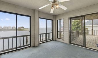 221 Smith St, Atlantic Beach, NC 28512