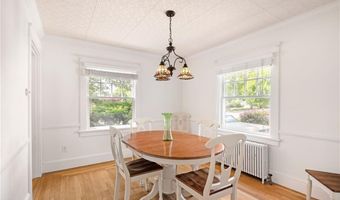 36 Kay Blvd, Newport, RI 02840