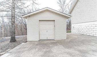 1 Preston Ln, Bella Vista, AR 72714