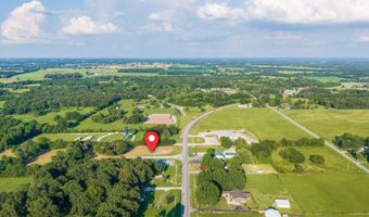 60 E Church St, Aurora, MO 65605