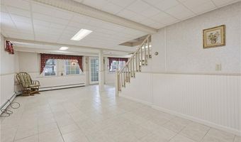 200 Waterman Lake Dr, Glocester, RI 02814