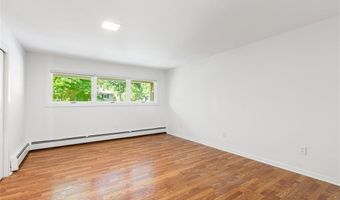 19 Preston Dr, Barrington, RI 02806