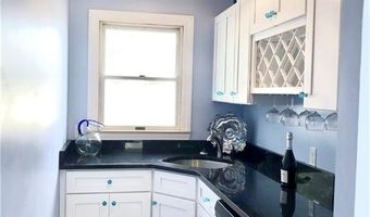 20 North St, Warwick, RI 02886