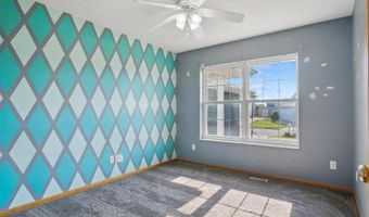 1415 Deerfield Dr, North Liberty, IA 52317