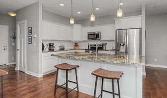 1408 Ledges Dr, Ames, IA 50010