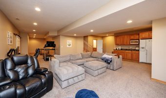 106 SW Stonegate Dr, Ankeny, IA 50023