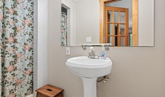 8574 134th St W, Apple Valley, MN 55124