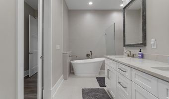 205 Caron Ln, Bay St. Louis, MS 39520