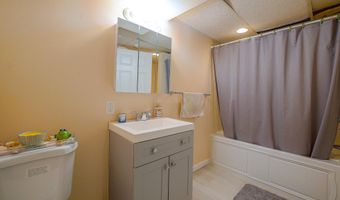 3020 GREEN St, Claymont, DE 19703