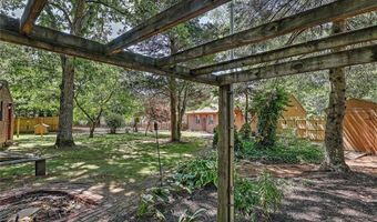 10 Narrow Ln, Charlestown, RI 02813