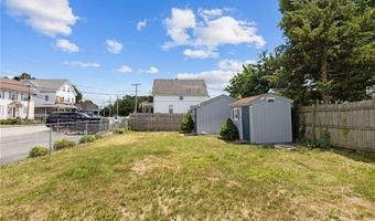 358 Pawtuxet Ave, Warwick, RI 02888