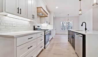 6 Kintyre Pl, Bella Vista, AR 72715