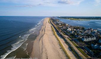 20 Center Ave 3, Atlantic Highlands, NJ 07716