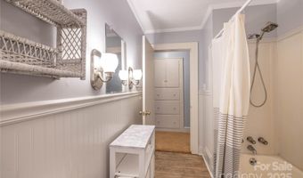 80 Pine St, Badin, NC 28009