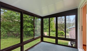 15 Spring Hollow Ln, Barre, VT 05641