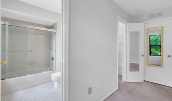 242 Perth Hill Ct, Aberdeen, NJ 07747