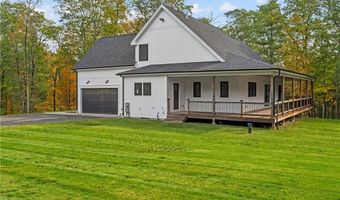 369 Huntinghouse Rd, Glocester, RI 02857