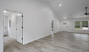 4899 36th St, Bell, FL 32619