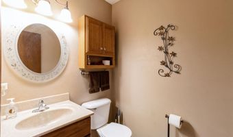 2516 Somerset Dr, Ames, IA 50010