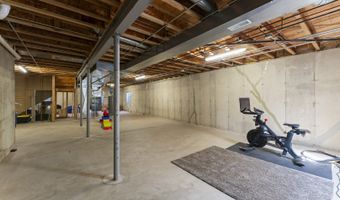 601 Woods Creek Ln, Algonquin, IL 60102