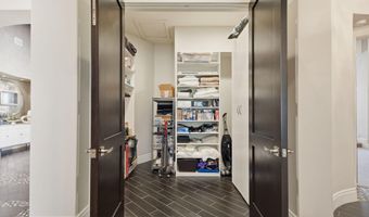 525 W HARMONY Pl, Chandler, AZ 85248