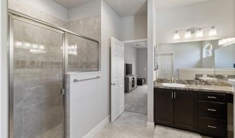 117 WALKERS POINT Dr, Auburndale, FL 33823