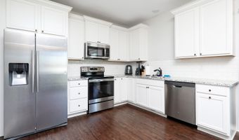 5421 Rowling Dr, Ames, IA 50014