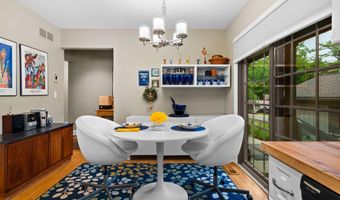 2202 Pine Grove Ct, Ann Arbor, MI 48103
