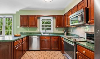 10109 LANGHORNE Ct, Bethesda, MD 20817
