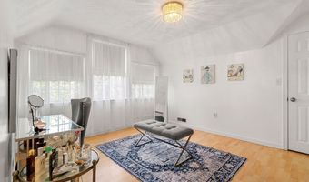 9 Good St, Billerica, MA 01821
