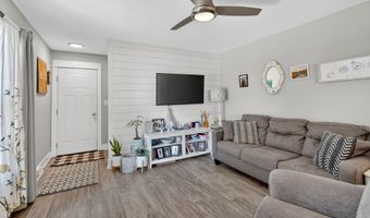 618 SE Lawrence Dr, Ankeny, IA 50021