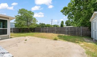 111 W Shelton St, Alvarado, TX 76009