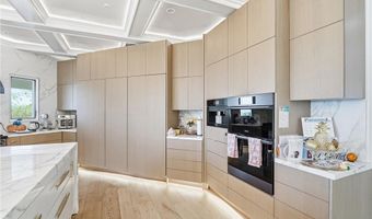 381 S Henning Way, Anaheim, CA 92807