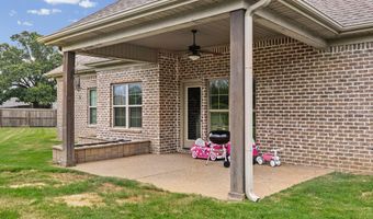 111 London Cv, Batesville, MS 38606